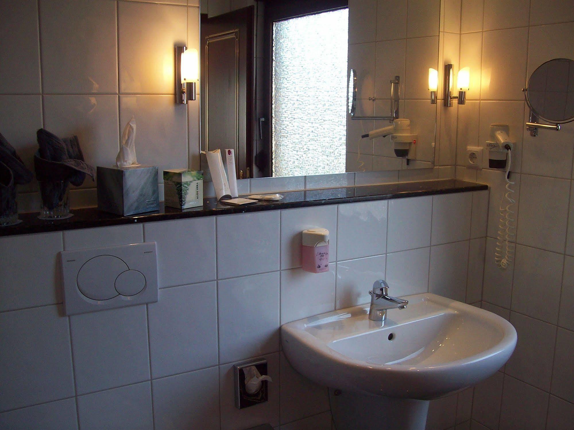 Boutiquehotel Goldhahn Bio Sport & Wellness Aalen Exterior photo